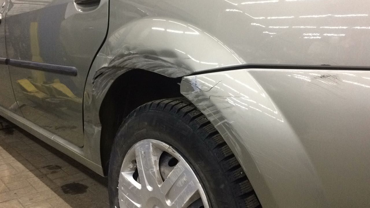 Лакокрасочный ремонт Renault Logan